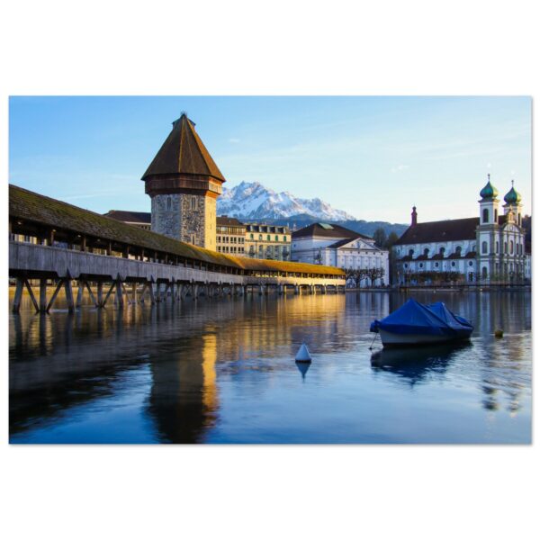 Kapellbrücke Luzern und Pilatus – Abenddämmerung - Premium Poster