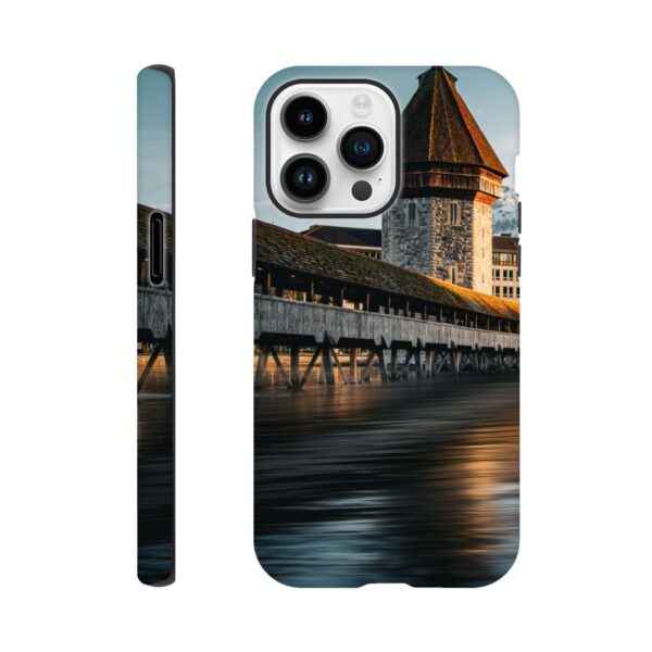 Kapellbrücke Luzern und Pilatus – Abenddämmerung Hartschalen Case Handyhülle (Iphone / Samsung)